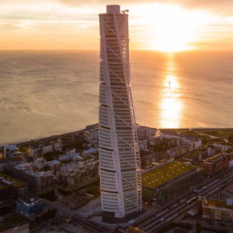 TURNING TORSO