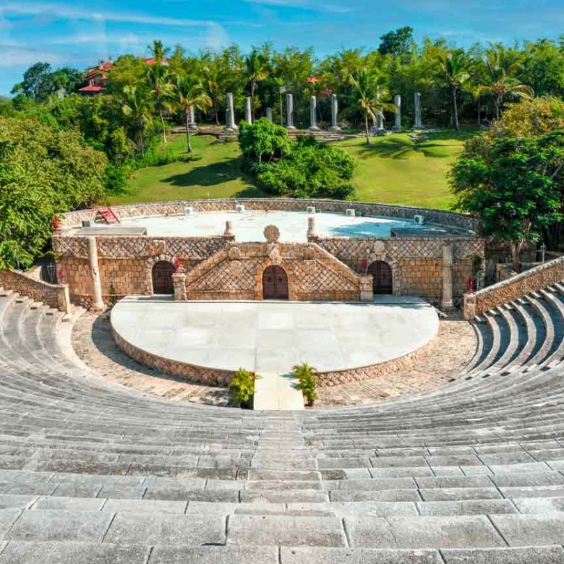 ANFITEATRO ALTOS DE CHAVÓN | ESCENARIO DE LAS GRANDES ESTRELLAS DE LA MÚSICA NACIONAL E INTERNACIONAL