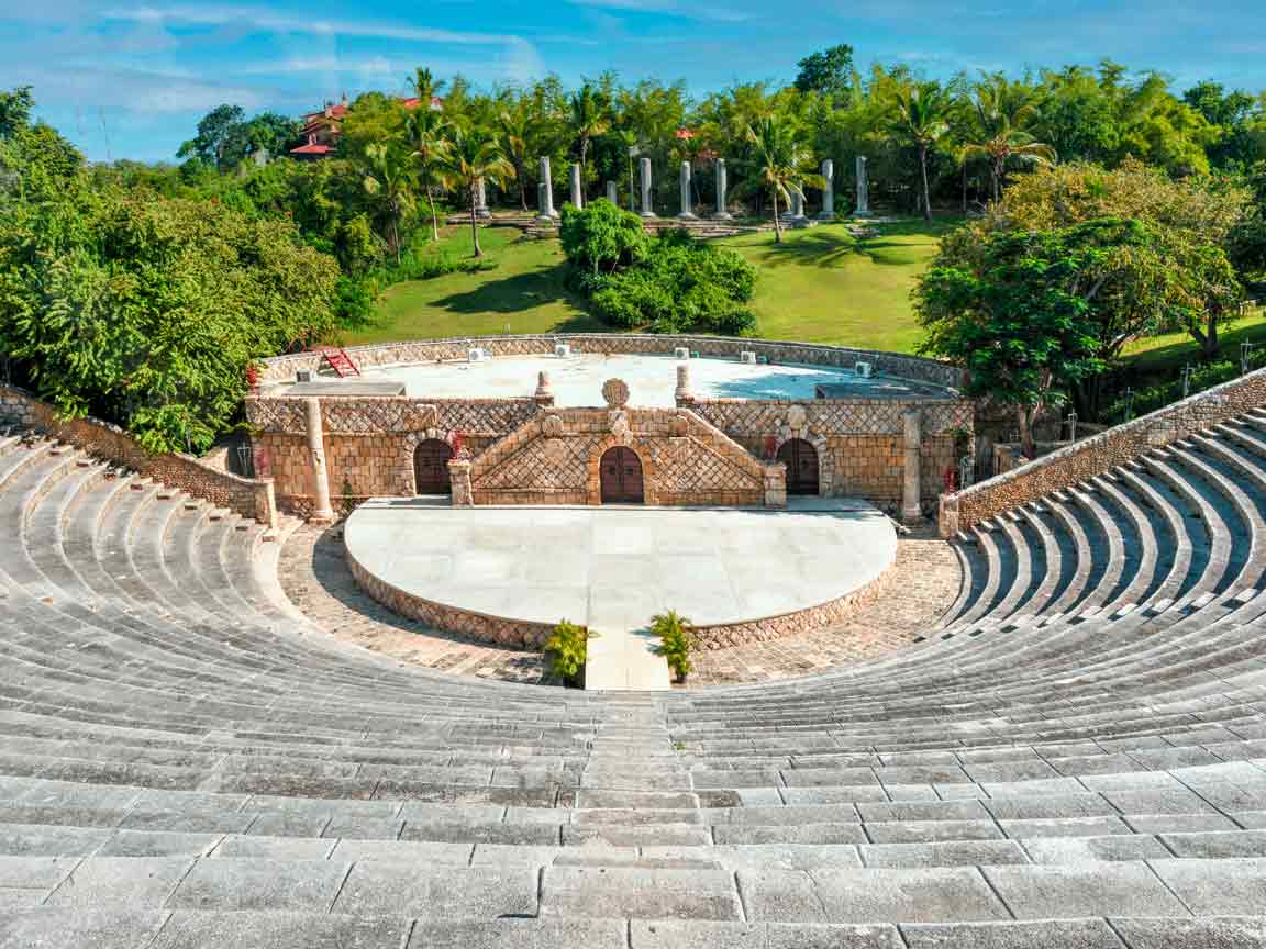 ANFITEATRO ALTOS DE CHAVÓN | ESCENARIO DE LAS GRANDES ESTRELLAS DE LA MÚSICA NACIONAL E INTERNACIONAL