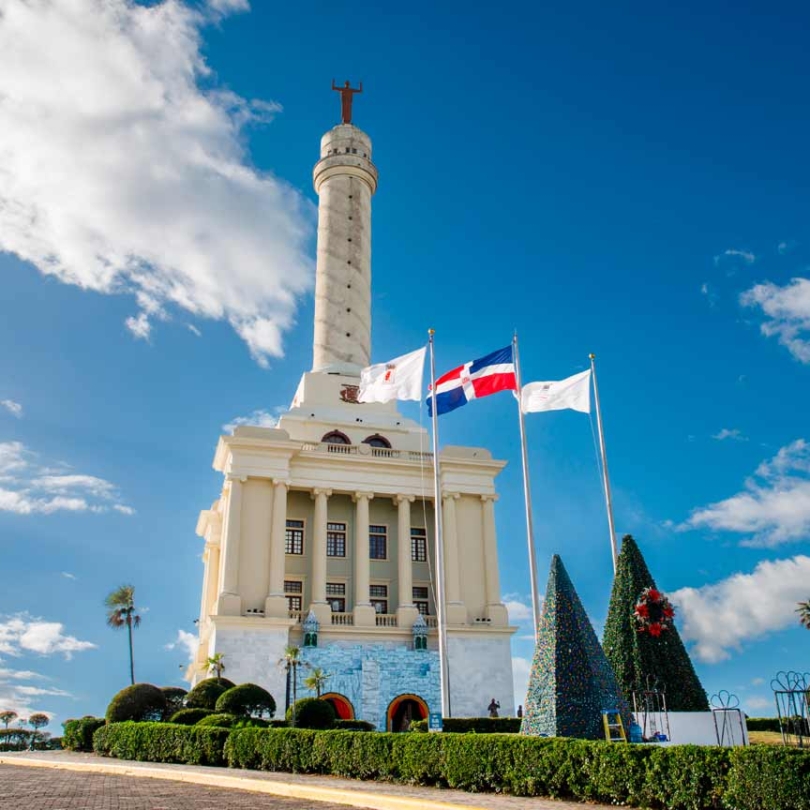 MONUMENTO A LOS HÉROES DE LA RESTAURACIÓN | UN LUGAR IMPORTANTE PARA LA HISTORIA Y LA CULTURA DE REPÚBLICA DOMINICANA