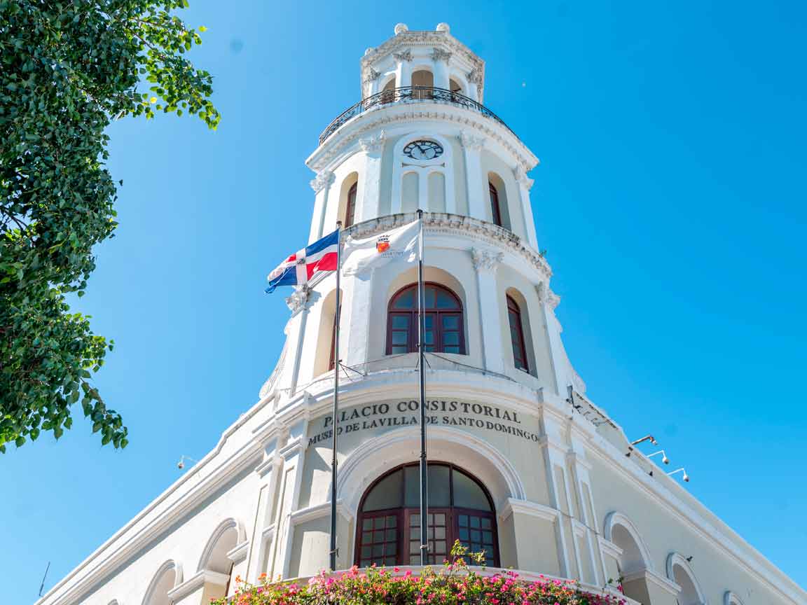 PALACIO CONSISTORIAL | EL PRIMER AYUNTAMIENTO DE LA CIUDAD